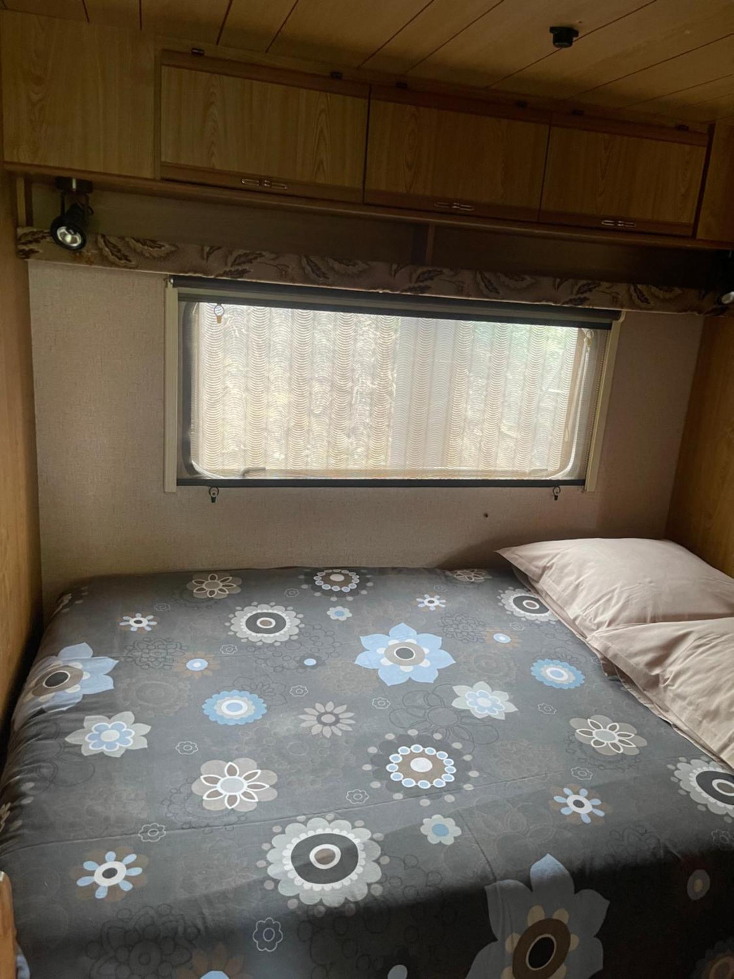 Campsite Caravanes De Provence Aiglun (Alpes-de-Haute-Provence)