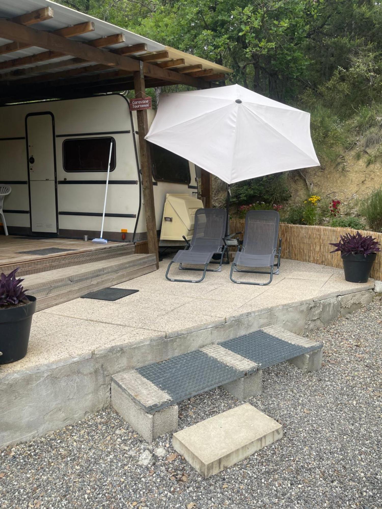 Campsite Caravanes De Provence *
